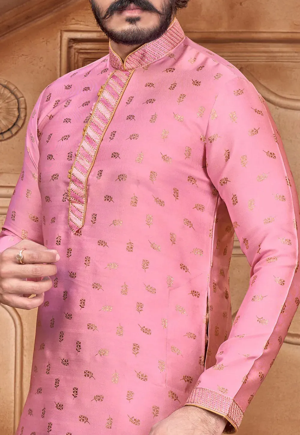 Embroidered Men's Pure Jacquard Leaf Work Kurta Pajama Set In Light Pink