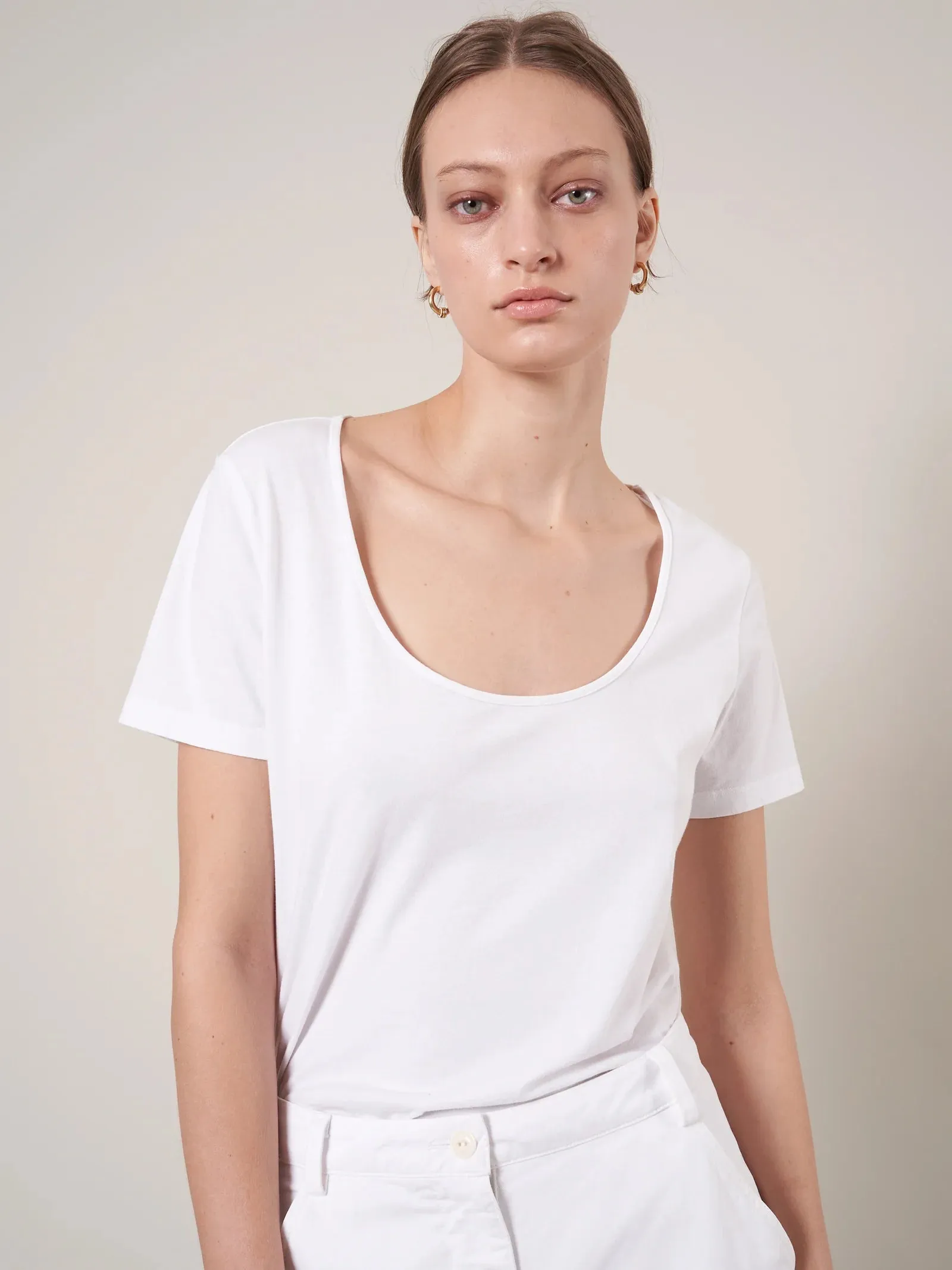 EMMA ORGANIC JERSEY SCOOP NECK TEE - WYETH