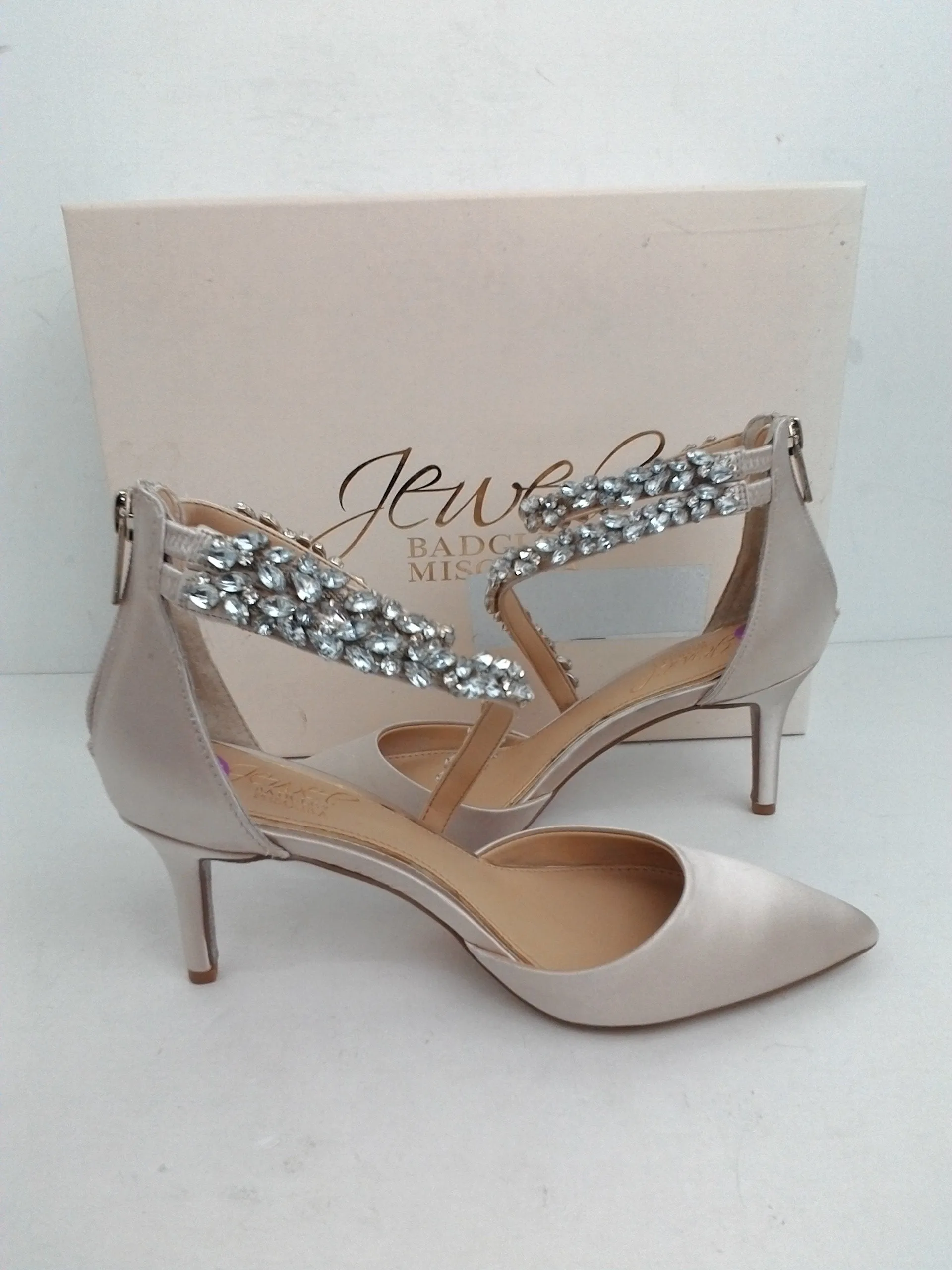 Jewel Badgley Mischka Women's Jaylah Champagne Heel Size 5