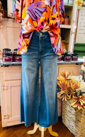 Ultra-Stylish Meg Ludicrous High-Waisted Jeans