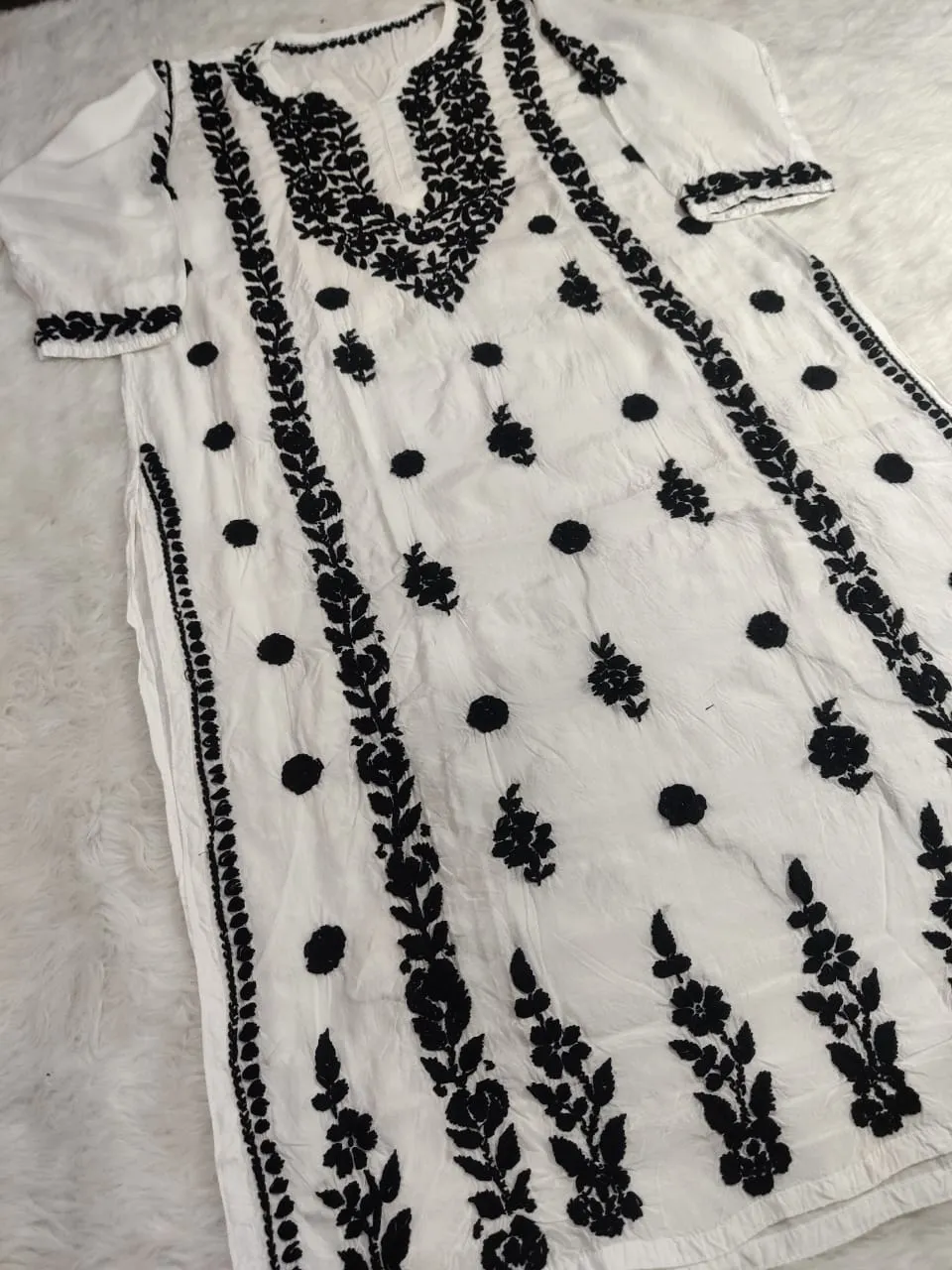 Pratha Black & White 3D Chikankari Muslin Kurta