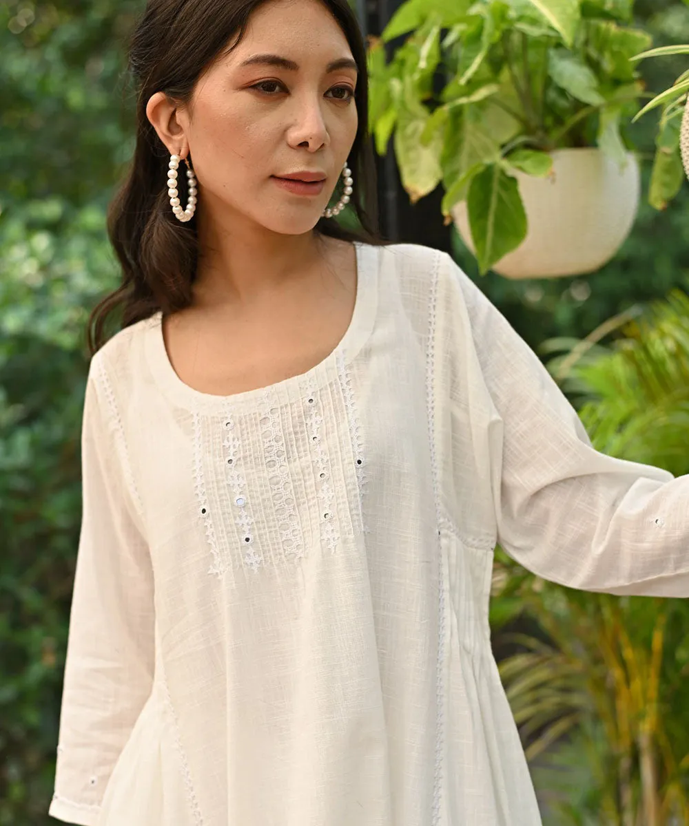 White hand embroidered cotton kimono sleeve kurta