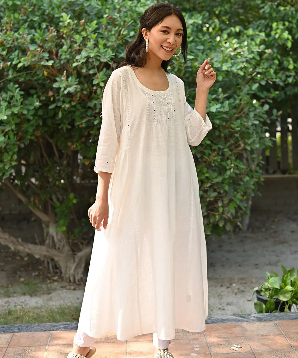 White hand embroidered cotton kimono sleeve kurta